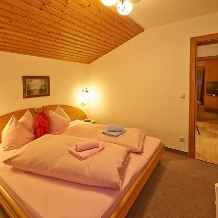 Apartments Neue Post Фильцмос Номер фото