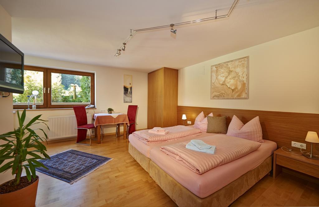 Apartments Neue Post Фильцмос Номер фото