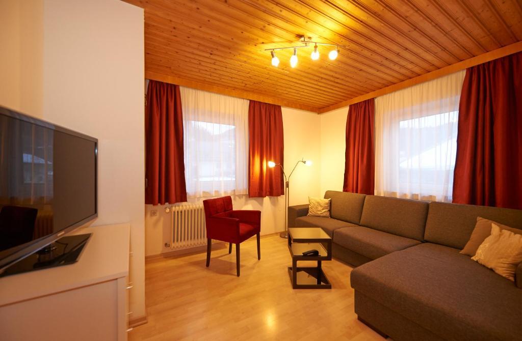 Apartments Neue Post Фильцмос Номер фото